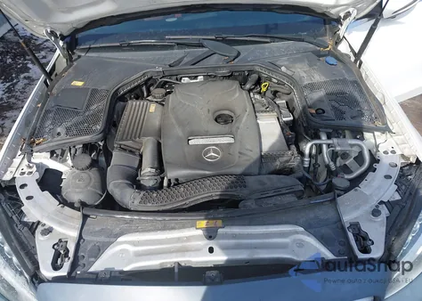 2016 Mercedes-Benz C 300 Sport 4Matic z USA, uszkodzony, nr VIN 55SWF4KB6GU113038